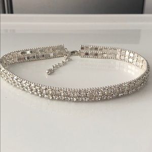 Sparkling diamond choker necklace
